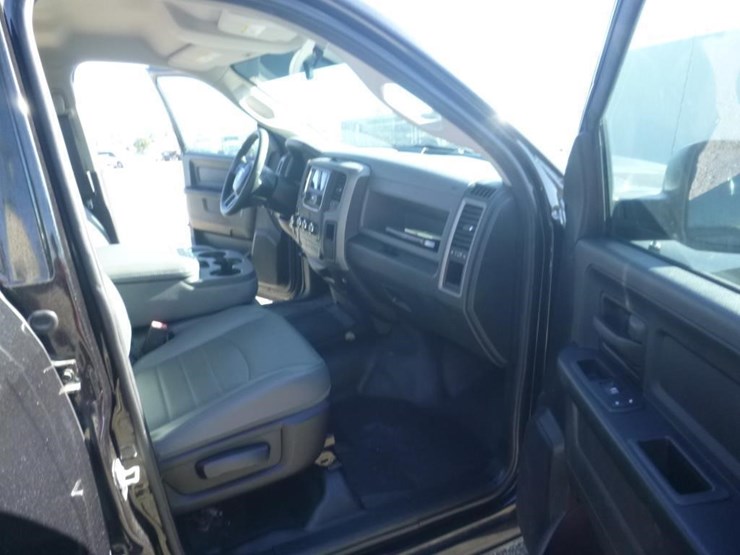2016-dodge-1500-image-6
