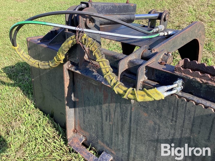 80"-skid-steer-grapple-bucket-image-14