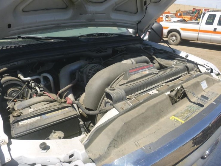 2004-ford-f550-image-13