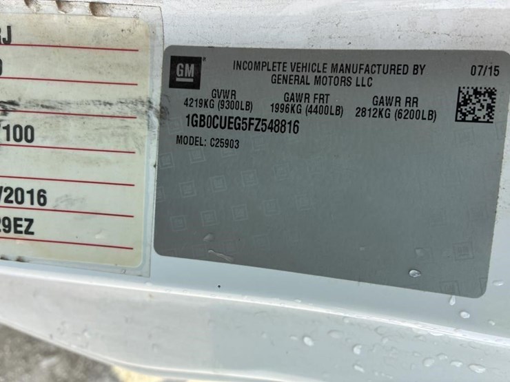 2015-chevrolet-2500-image-24