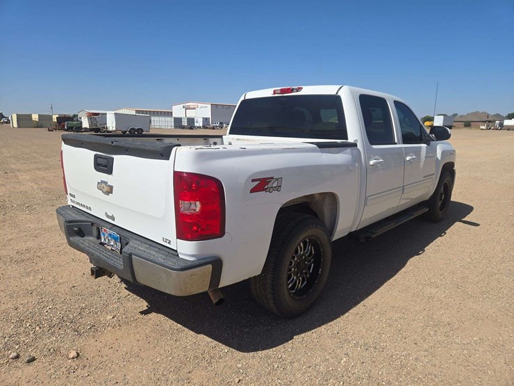 2009-chevrolet-silverado-1500-ltz-image-3