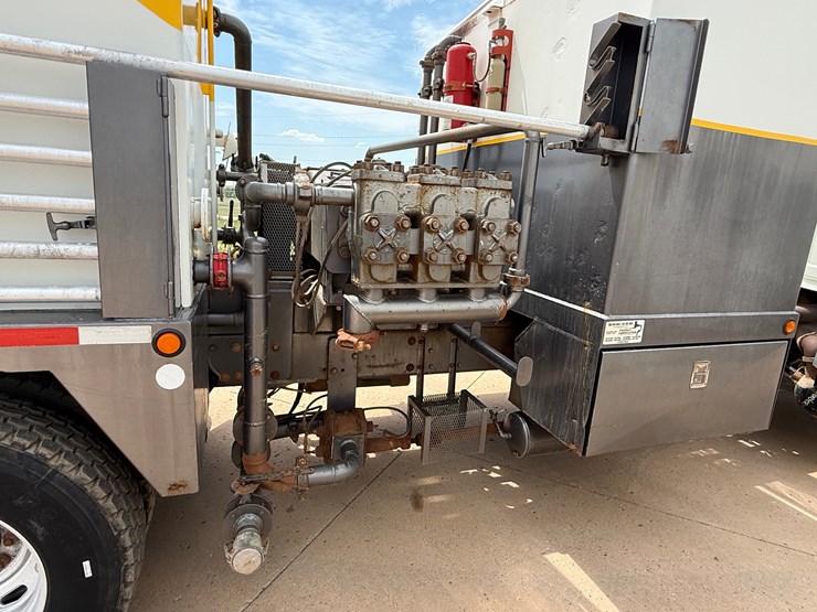 2009-western-star-4900-image-15