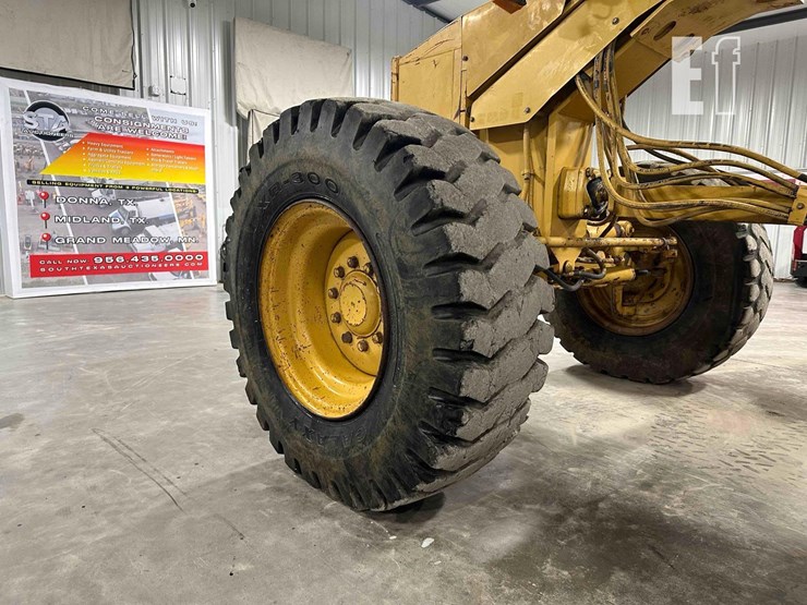 2001-caterpillar-140h-image-26