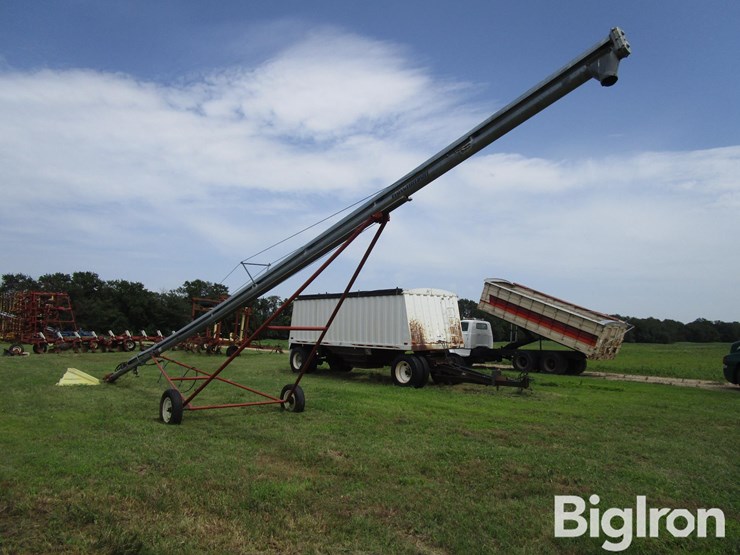 hutchinson-6"-x-45'-hydraulic-drive-auger-image-7