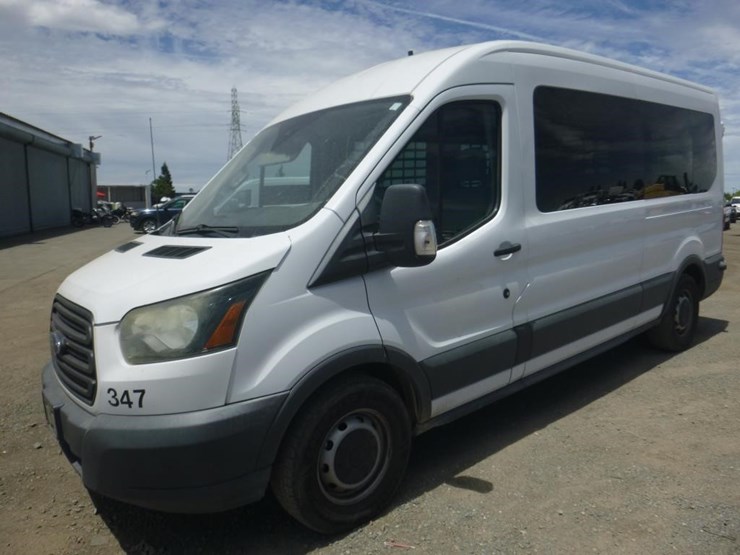 2017-ford-transit-image-1