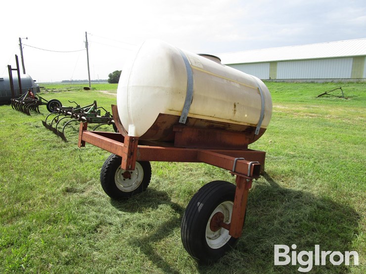 sprayer-tank-on-trailer-image-5