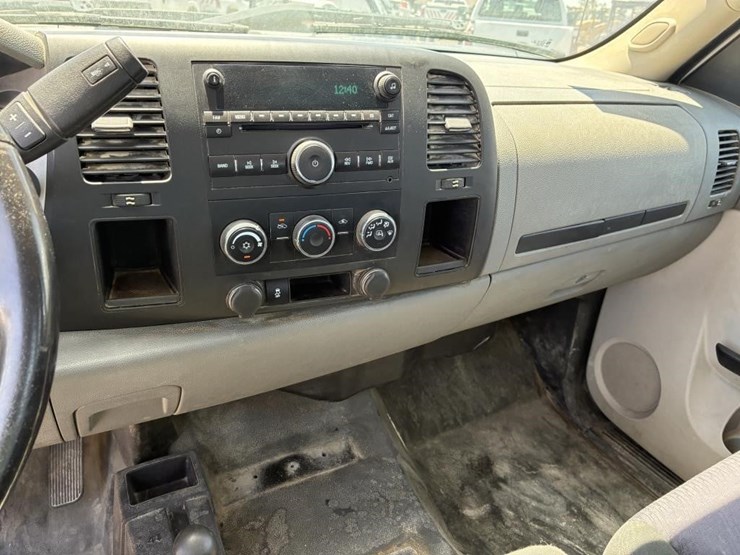 2012-gmc-2500-image-23