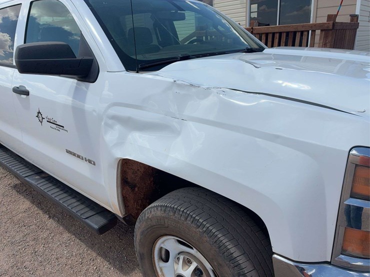 2015-chevrolet-silverado-2500-image-21