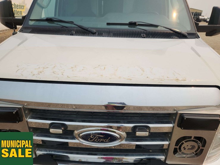 2013-ford-e450-image-46