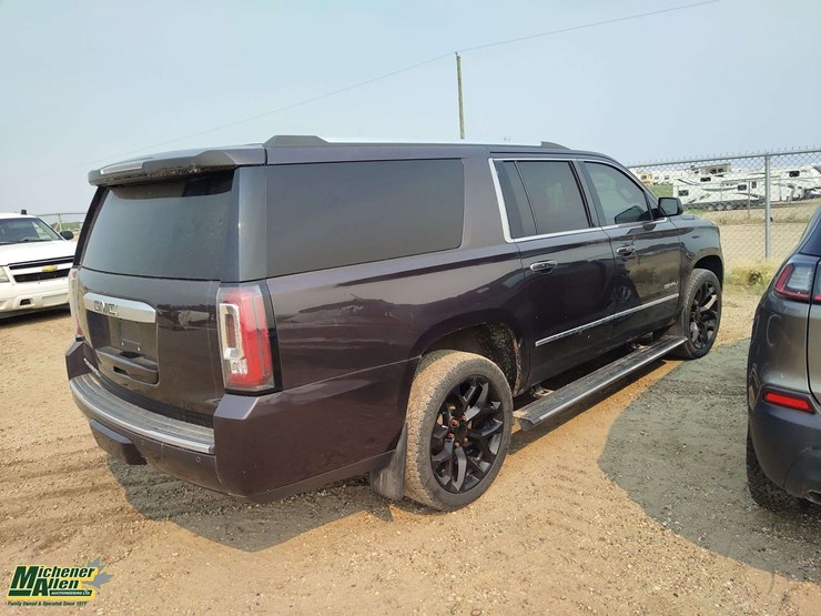2015-gmc-yukon-xl-image-3
