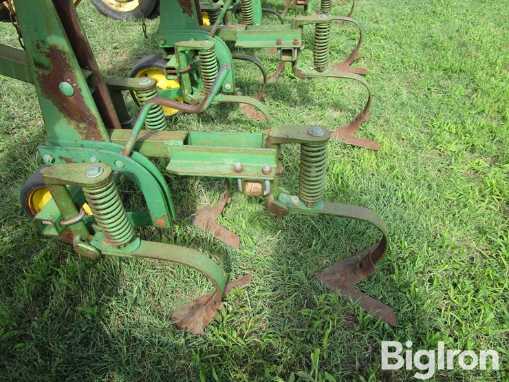 john-deere-825-image-18