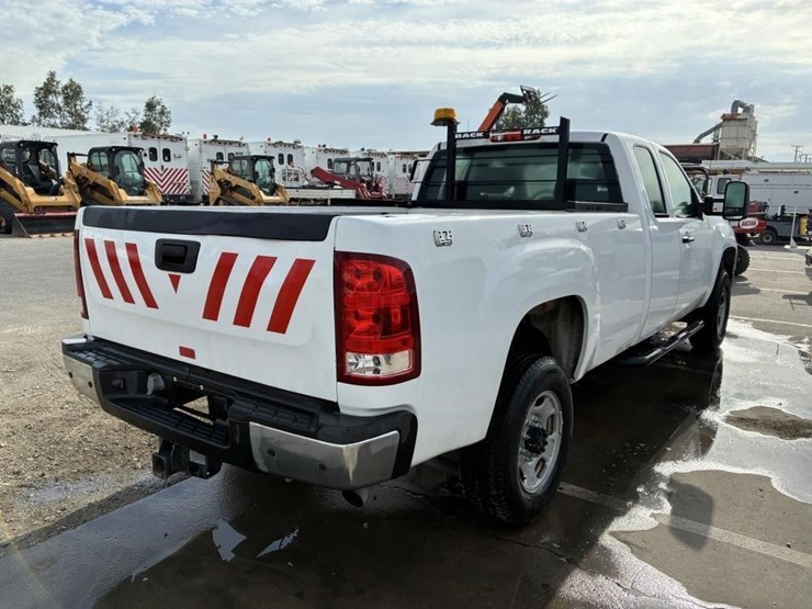 2012-gmc-sierra-2500-image-3