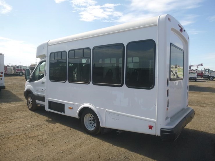 2019-ford-transit-image-4