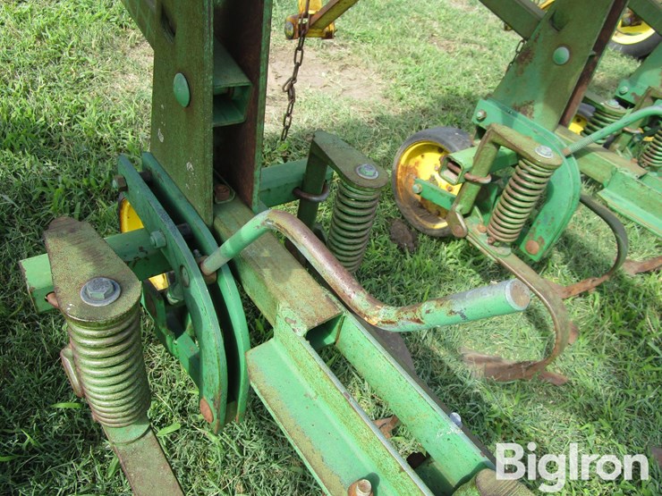 john-deere-825-image-17