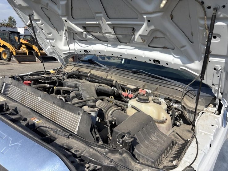 2016-ford-f450-xlt-sd-image-7