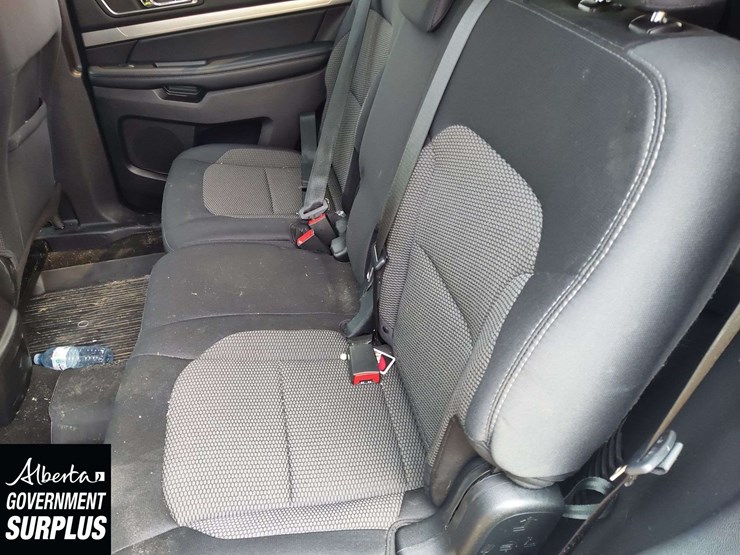 2019-ford-explorer-image-15