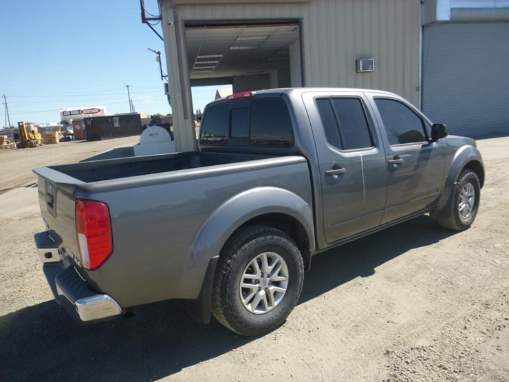2018-nissan-frontier-image-3