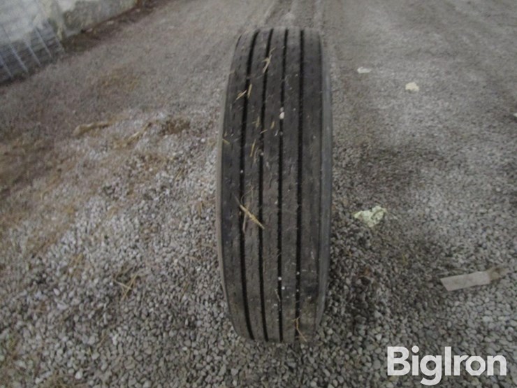 sailun-295/75r22.5-truck/trailer-tire-image-2