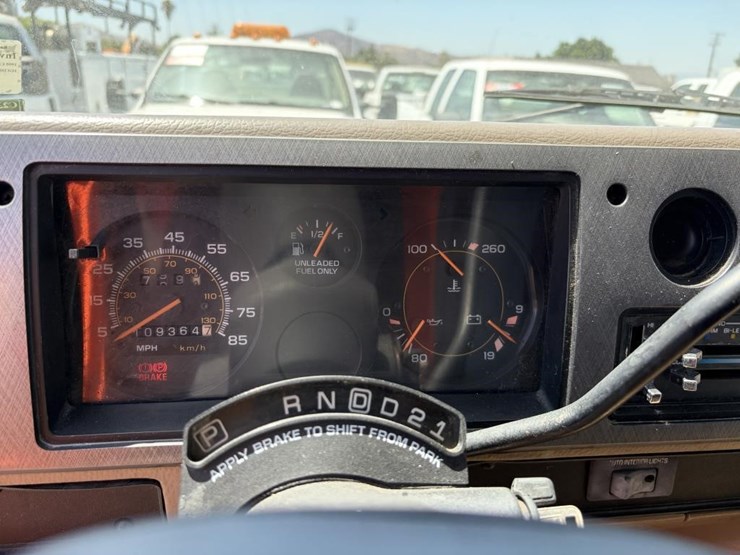 1995-utility-van-image-19