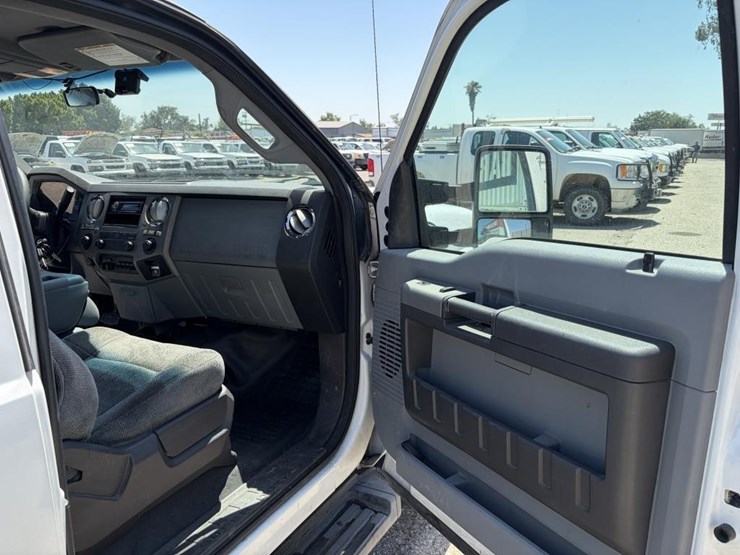 2011-ford-f250-image-11