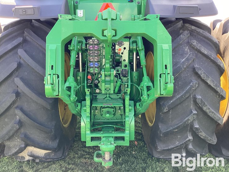 2022-john-deere-8r-310-image-15
