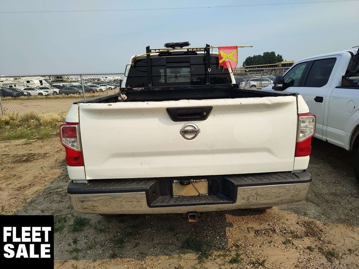 2017-nissan-titan-image-15