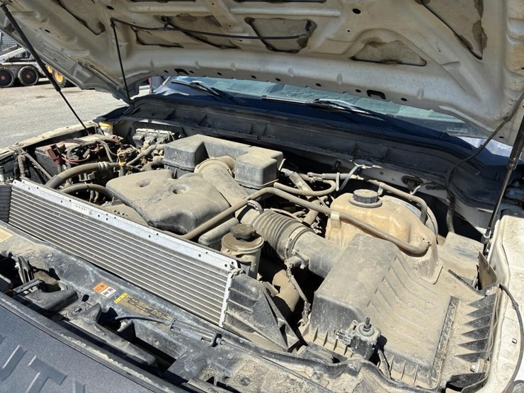 2011-ford-f250-xl-image-17