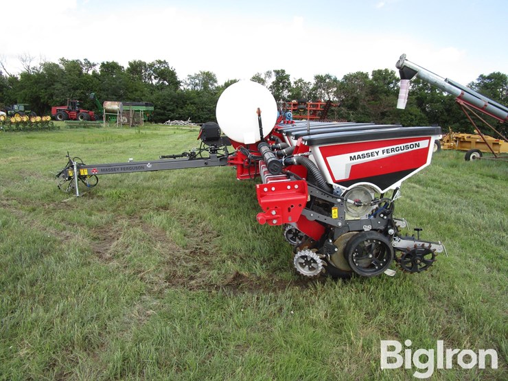2023-massey-ferguson-pa-w12-12r30-front-fold-planter-w/liquid-fertilizer-image-16