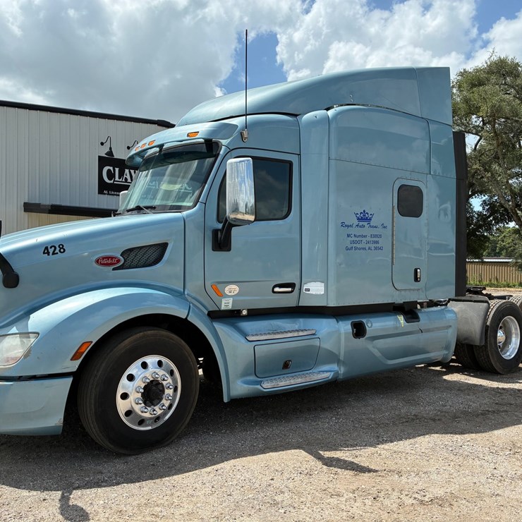 2015 PETERBILT 579