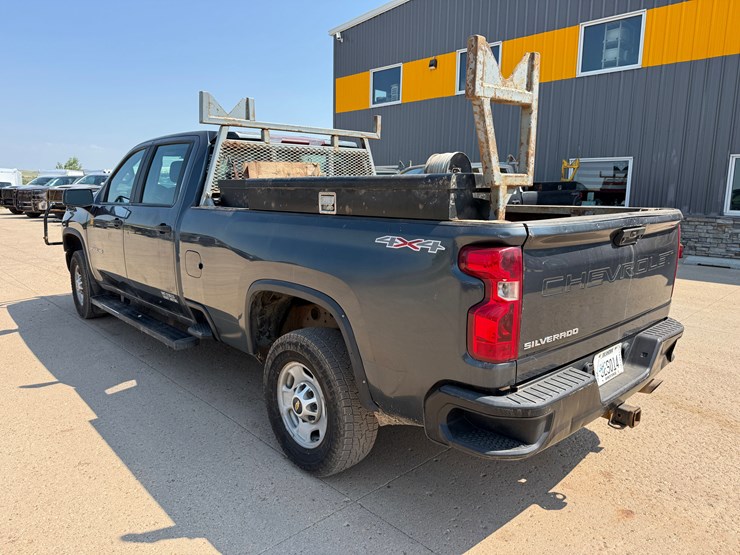 2020-chevrolet-silverado-2500hd-image-10