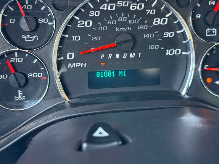 2018-chevrolet-express-4500-image-18