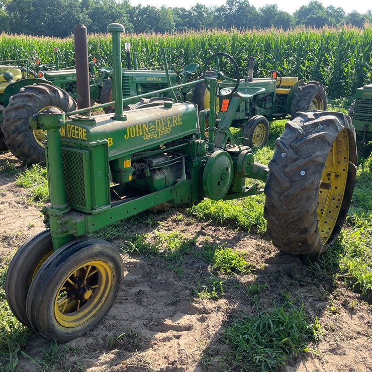 JOHN DEERE MODEL B
