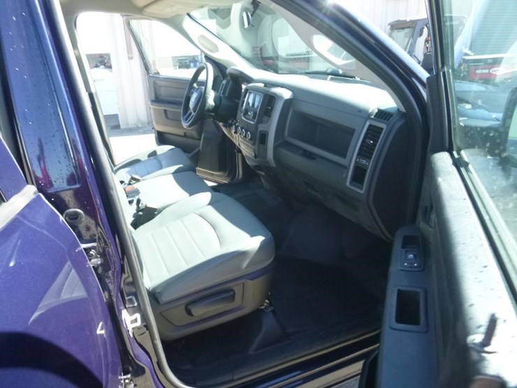 2016-dodge-1500-image-6