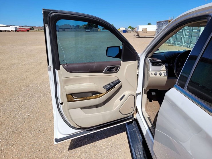 2016-gmc-yukon-xl-image-16