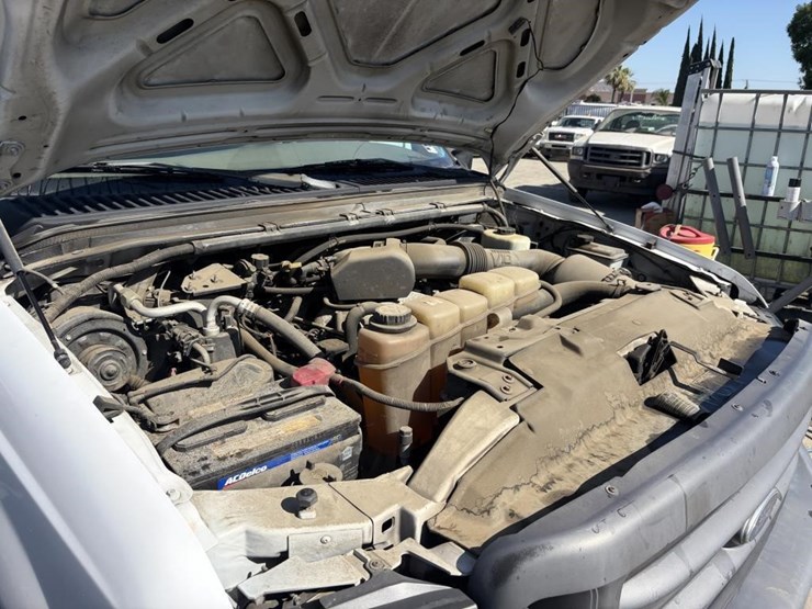 2004-ford-f350-xl-image-8