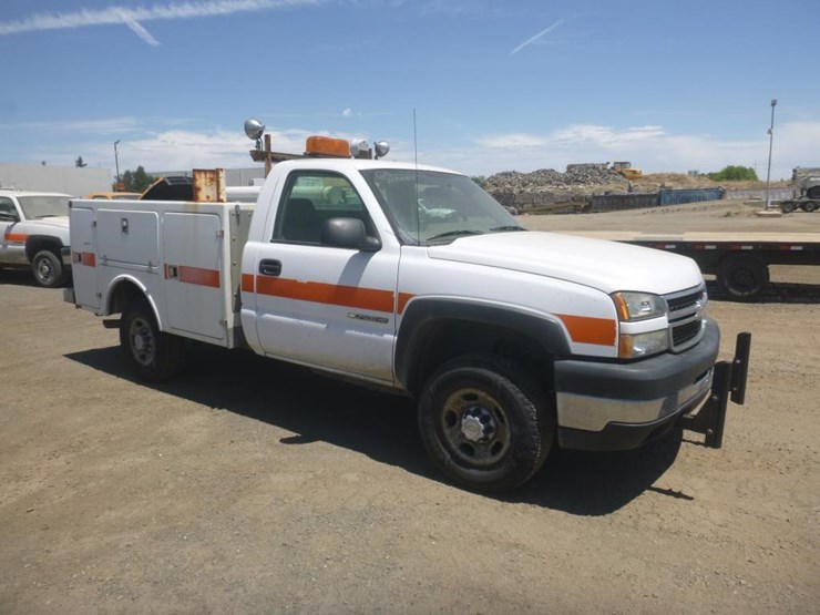 2007-chevrolet-2500-image-2