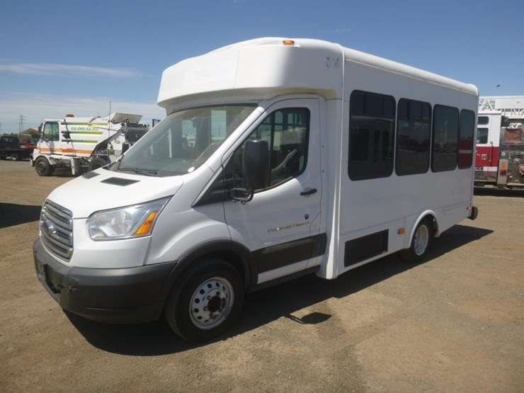 2019-ford-transit-image-1