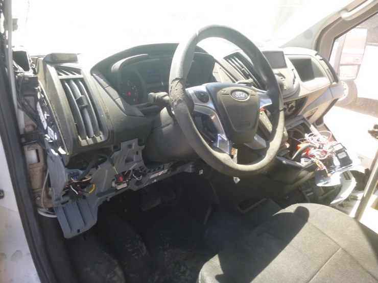 2019-ford-transit-image-9