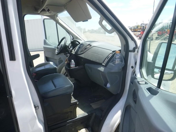 2017-ford-transit-image-6