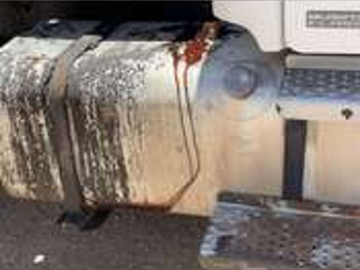 2007-freightliner-m2-106-image-10