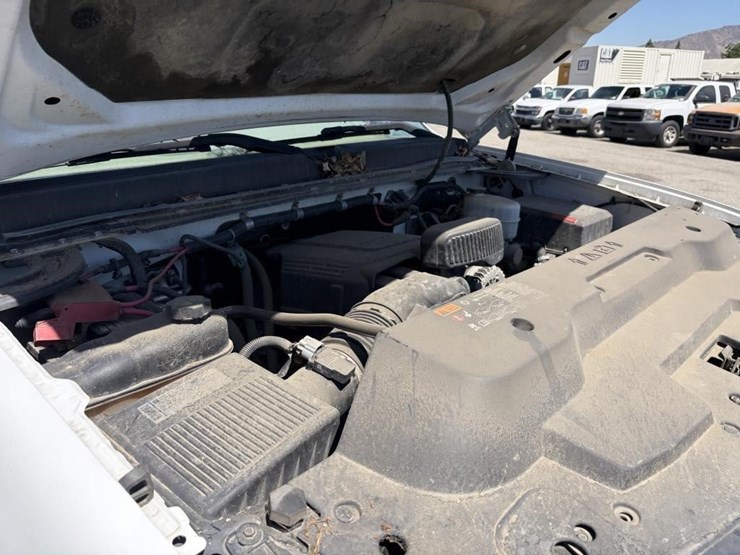 2012-gmc-sierra-2500-image-8