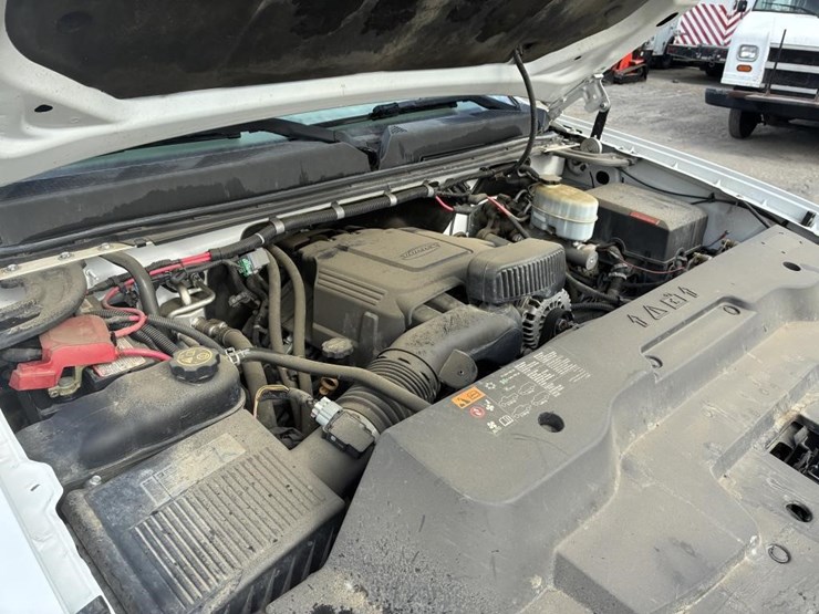 2012-gmc-sierra-2500-image-8