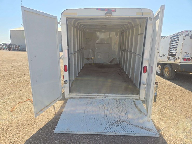 enclosed-cargo-trailer-image-10