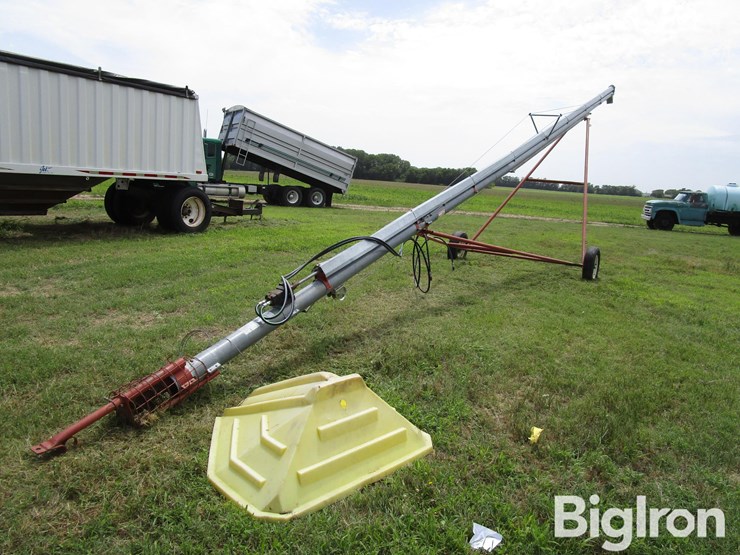 hutchinson-6"-x-45'-hydraulic-drive-auger-image-1