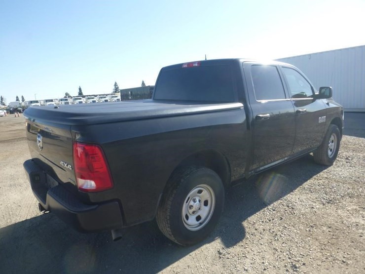 2016-dodge-1500-image-3