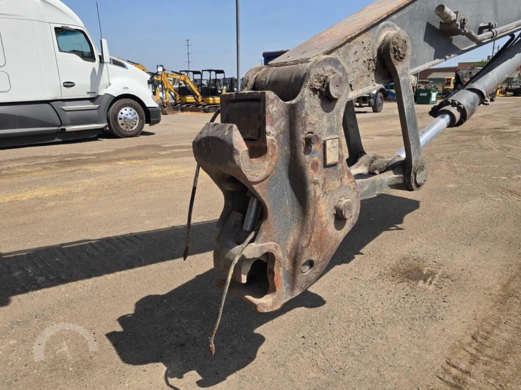 2018-deere-245g-lc-image-9
