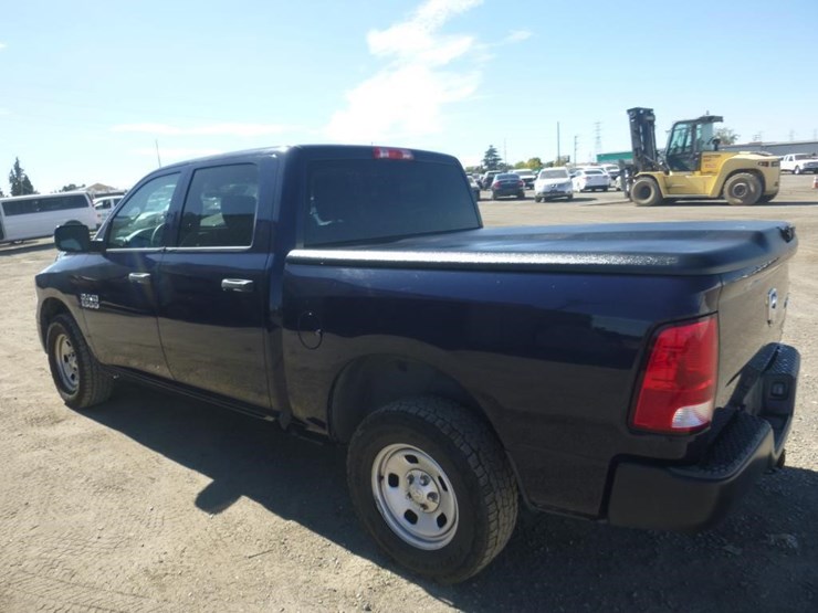2016-dodge-1500-image-4