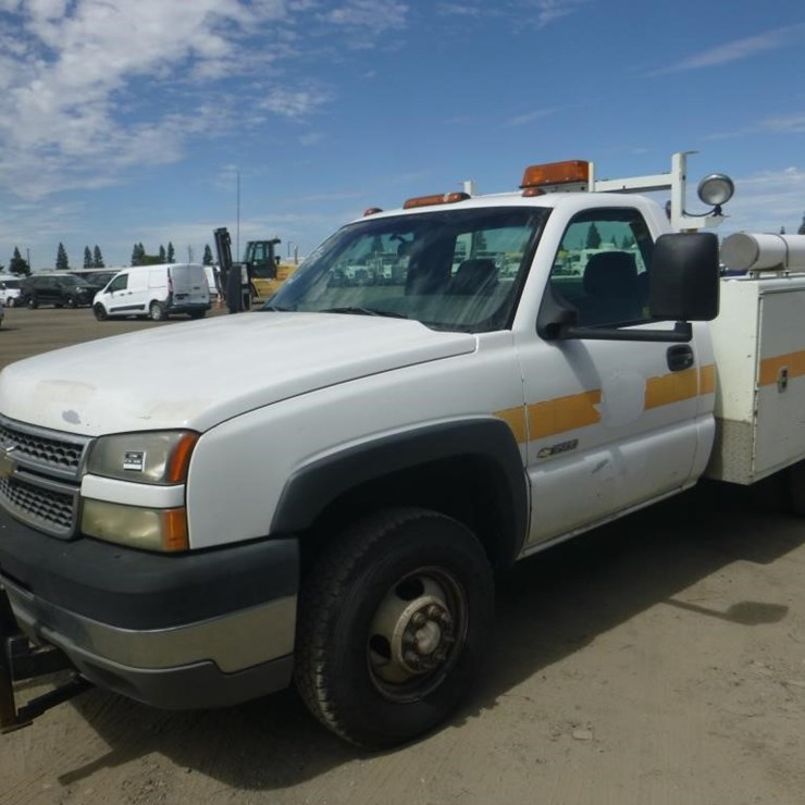 2005 CHEVROLET 3500