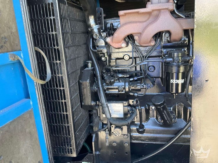 sdmo-100kw-towable-diesel-generator-image-13