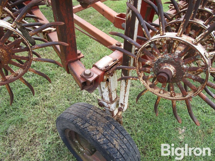 crustbuster-front-fold-rotary-hoe-image-17